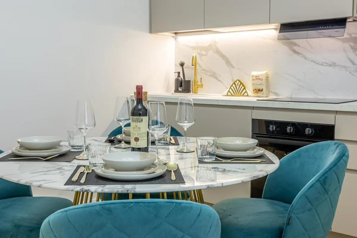 Apartment Suite Olimpia - Prada Bocconi Ieo Milan Italy